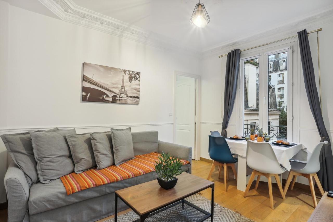 Superbe 2 Pieces Au Coeur Du Xvieme Bed and Breakfast Parijs Buitenkant foto