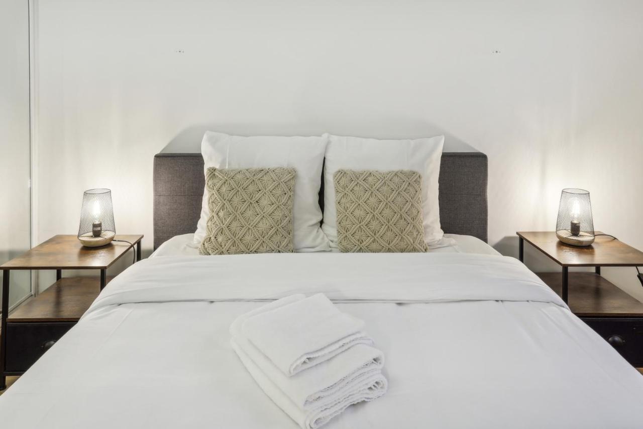 Superbe 2 Pieces Au Coeur Du Xvieme Bed and Breakfast Parijs Buitenkant foto