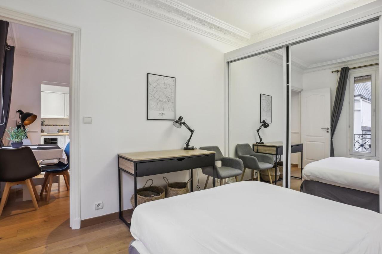 Superbe 2 Pieces Au Coeur Du Xvieme Bed and Breakfast Parijs Buitenkant foto